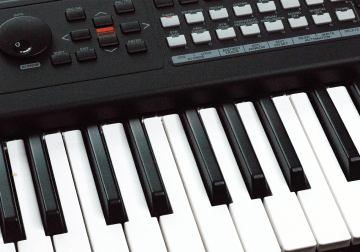 シンセサイザー